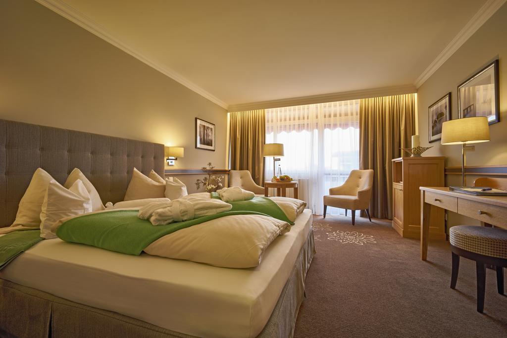Thermenhotel Apollo Bad Füssing Екстериор снимка